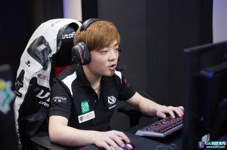 外媒爆料Faker一年工资接近800万美金，约等于GEN全队工资！