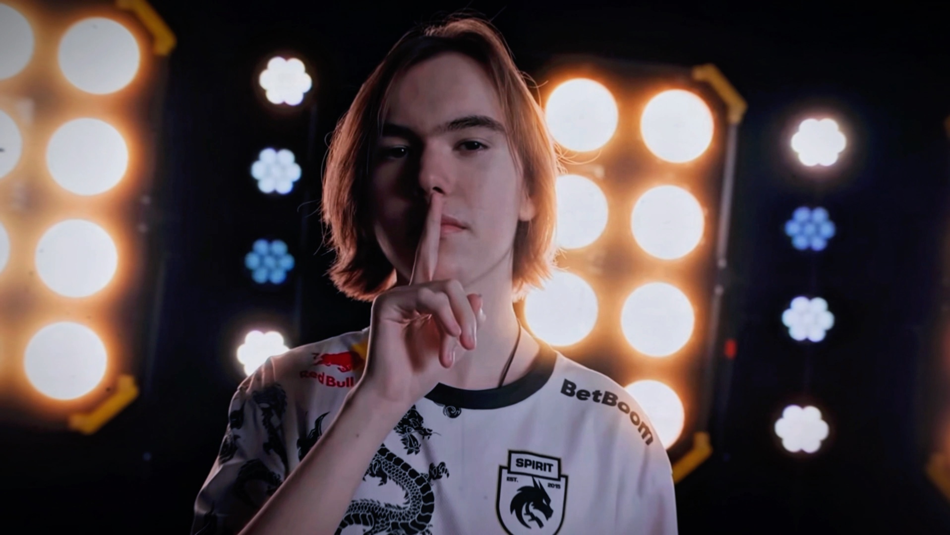 Aki：AL经理一直跟我讲Xiaohao是世一野，明天我要把他赢下