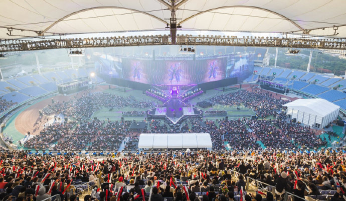 LCK季前赛中路选手分配： faker 担任辅助， Chovy 担任上路，徐秀担任AD